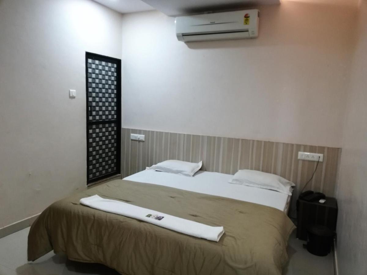 Hotel Shiv Regency Kukma Exterior photo